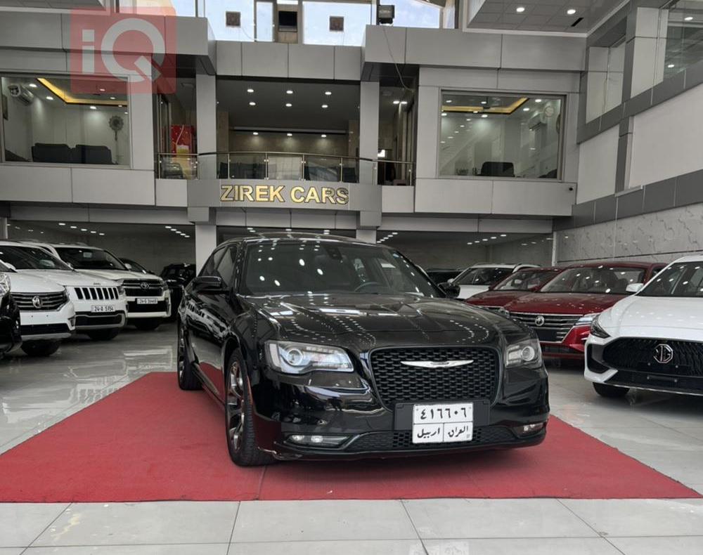 کرایسلەر 300